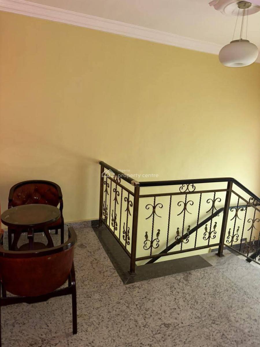 2 Bedroom Flat, Old Bodija, Ibadan, Oyo, Block of Flats for Sale