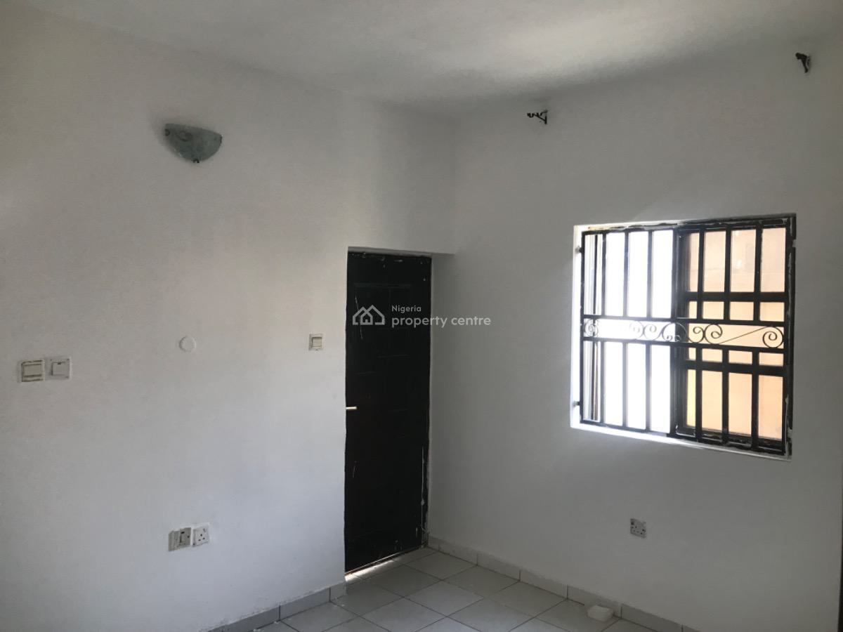 Old 4 Bedroom Detached Duplex with Bq, Zone 5, Wuse 2, Abuja, Detached Duplex for Sale