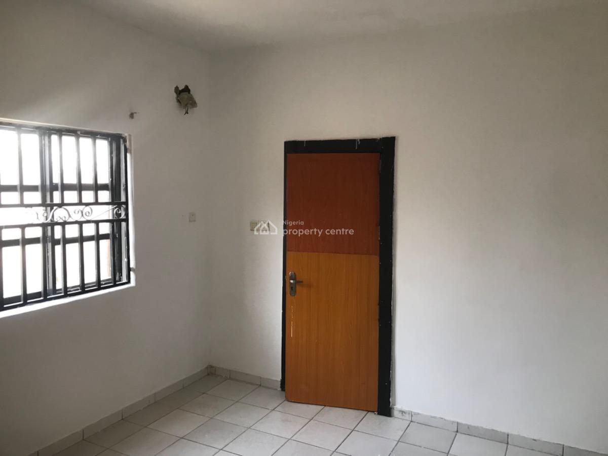 Old 4 Bedroom Detached Duplex with Bq, Zone 5, Wuse 2, Abuja, Detached Duplex for Sale