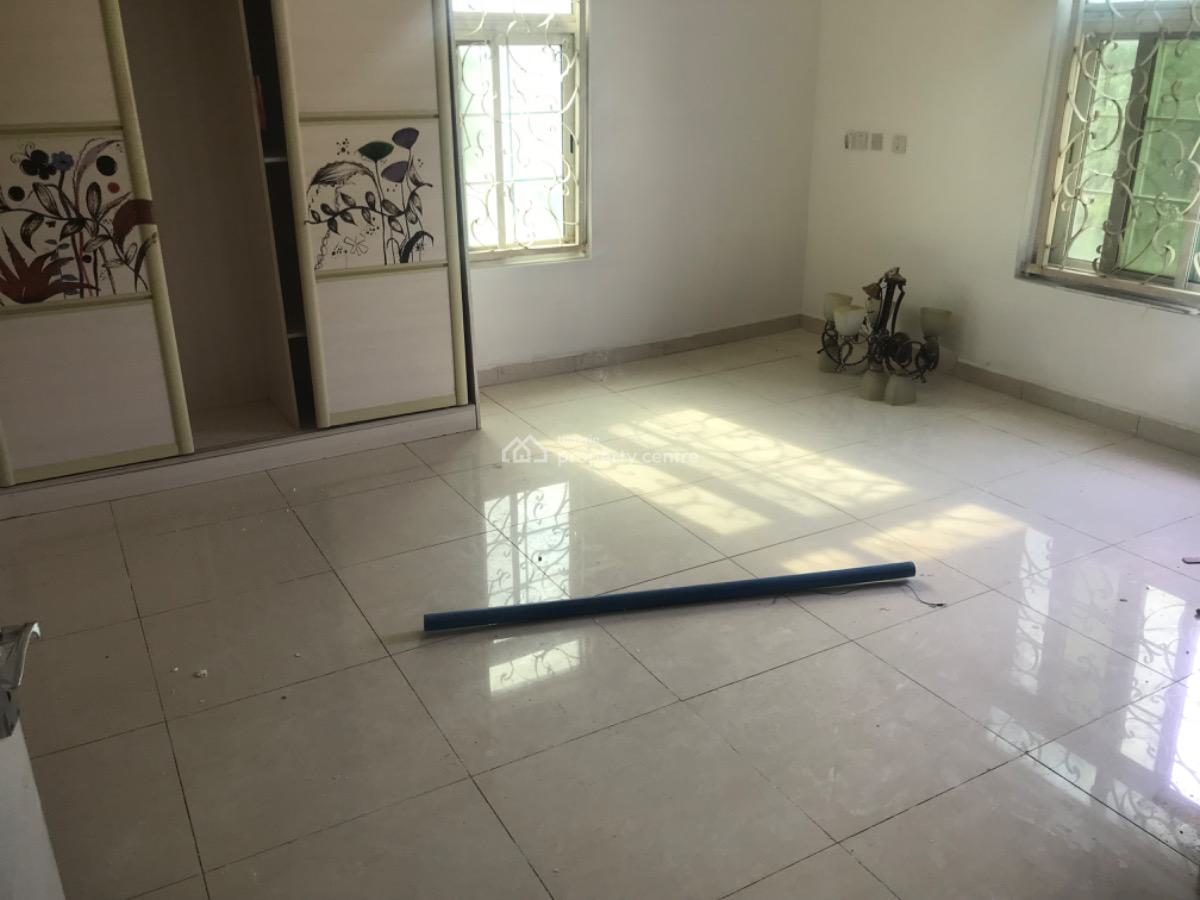 Old 4 Bedroom Detached Duplex with Bq, Zone 5, Wuse 2, Abuja, Detached Duplex for Sale