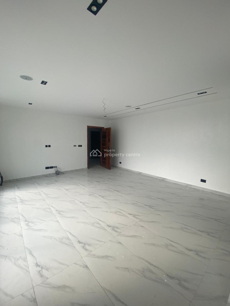 a Nicely Built 2 Bedroom Apartment with a Swimming Pool and Gym, Lekki Phase 1, Lekki, Lagos, Flat / Apartment for Sale