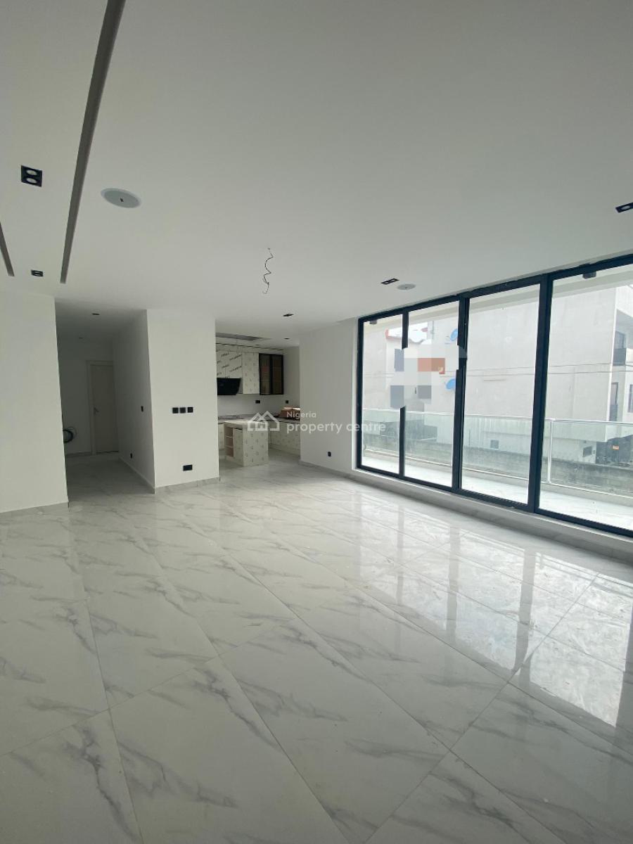 a Nicely Built 2 Bedroom Apartment with a Swimming Pool and Gym, Lekki Phase 1, Lekki, Lagos, Flat / Apartment for Sale