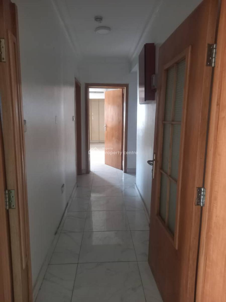4 Bedroon Flat with a Room Bq with 24 Hours Light, Safe Court, Ikate Elegushi, Lekki, Lagos, Flat / Apartment for Rent