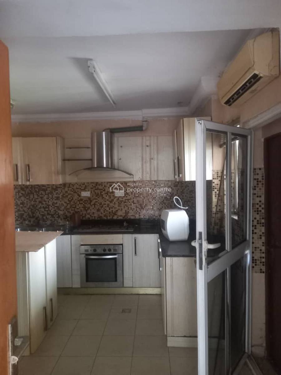 4 Bedroon Flat with a Room Bq with 24 Hours Light, Safe Court, Ikate Elegushi, Lekki, Lagos, Flat / Apartment for Rent