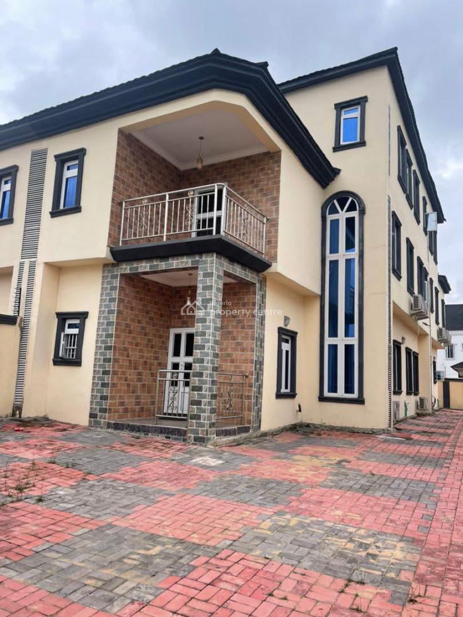 5 Bedrooms Semi Detached Duplex with a Room Bq, Anthony, Maryland, Lagos, Semi-detached Duplex for Sale