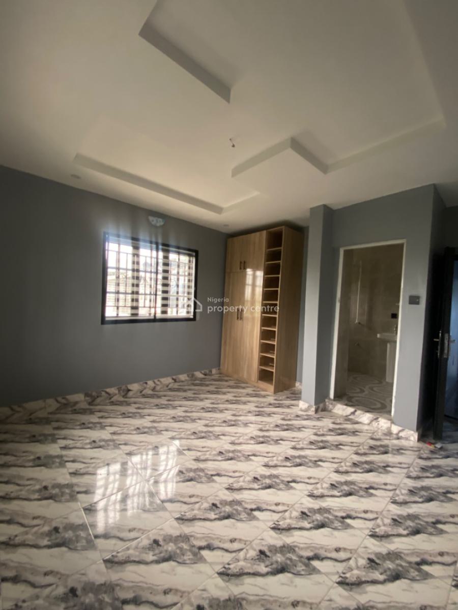 an Executive Three Bedroom Flat, Peace Land Estate, Off Abraham Adesanya, Ogombo, Ajah, Lagos, Flat / Apartment for Rent