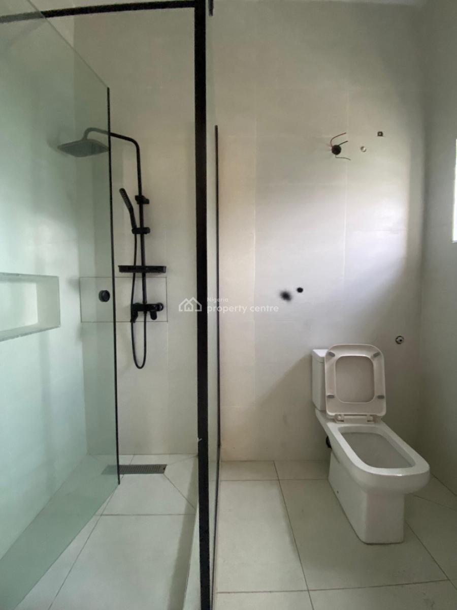 2 Bedroom Apartment with Swimming Pool, Elevator, Lekki Phase 1, Lekki, Lagos, Flat / Apartment for Sale