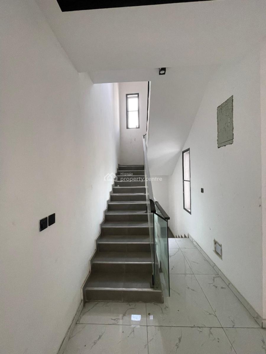 Lovely 4bedroom Terrace Duplex in a Serene Neighborhood, Lekki Phase 1, Lekki, Lagos, Terraced Duplex for Sale