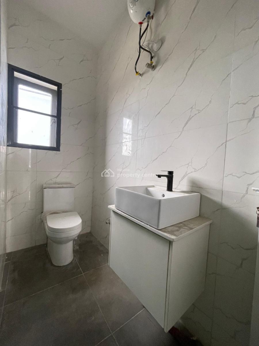 Lovely 4bedroom Terrace Duplex in a Serene Neighborhood, Lekki Phase 1, Lekki, Lagos, Terraced Duplex for Sale
