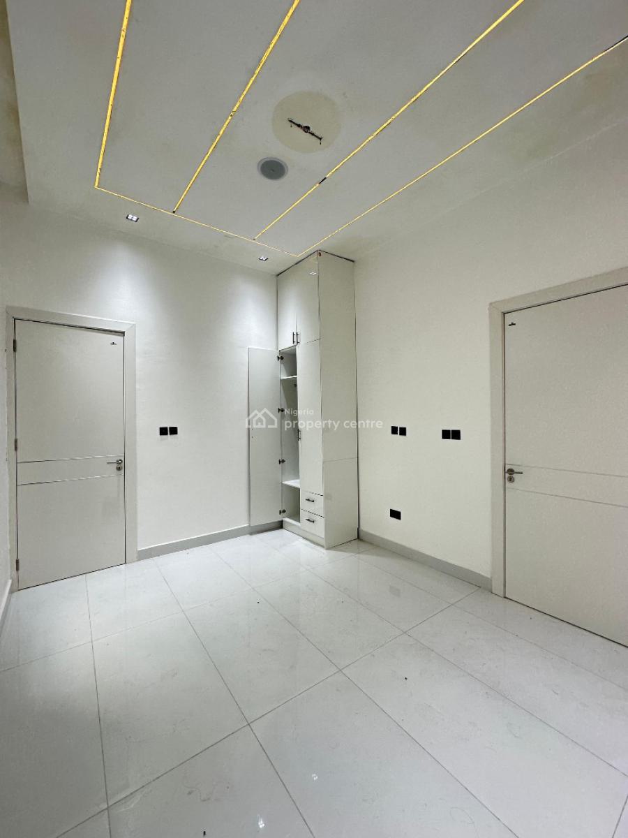Clean Spacious 5 Bedroom Fully Detached Duplex with Bq and Pool, Chevron, Lekki, Lagos, Detached Duplex for Sale