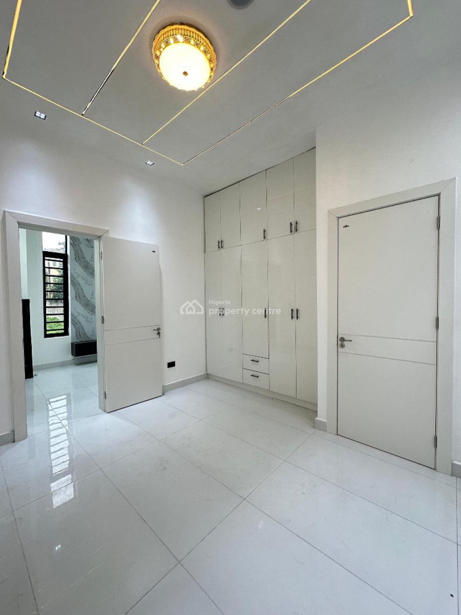 Clean Spacious 5 Bedroom Fully Detached Duplex with Bq and Pool, Chevron, Lekki, Lagos, Detached Duplex for Sale