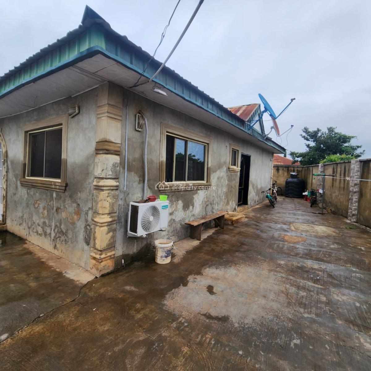 4 Bedrooms Bungalow, Falade Olorisha Oko, Moniya, Ibadan, Oyo, Detached Bungalow for Sale