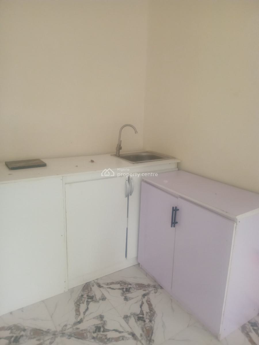 a Luxurious Master Bedroom with Studio Kitchen and 24 Hours Light, Paradise 3 Estate Chevron Drive, Lekki, Lagos, Self Contain (single Rooms) for Rent