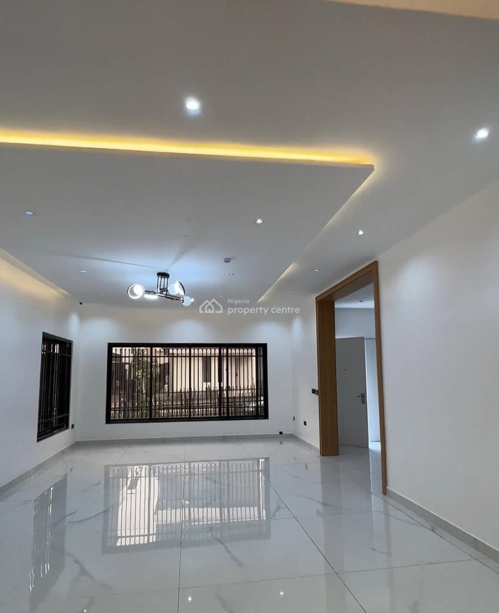 6-bedroom Detached Duplex, Guzape District, Abuja, Detached Duplex for Sale