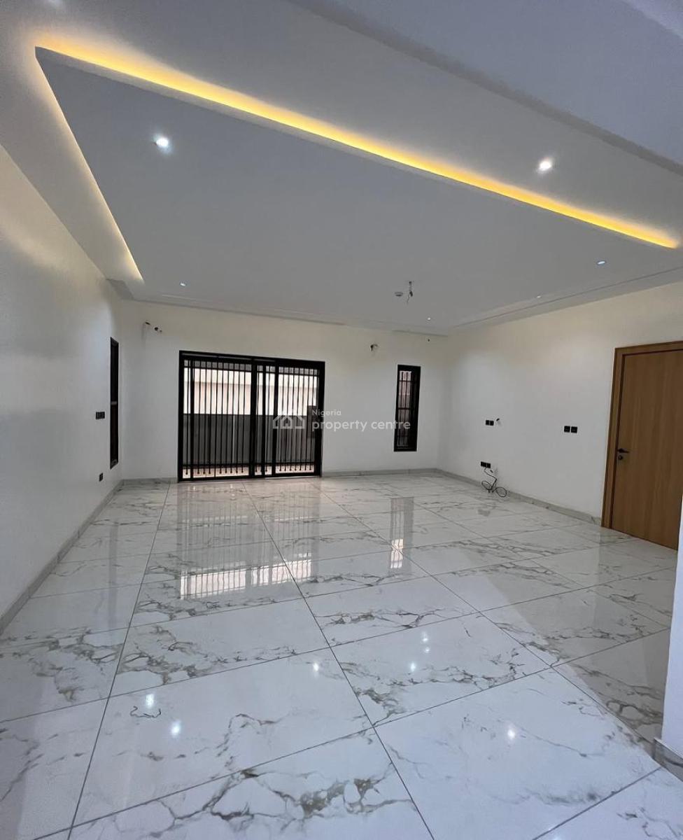 6-bedroom Detached Duplex, Guzape District, Abuja, Detached Duplex for Sale