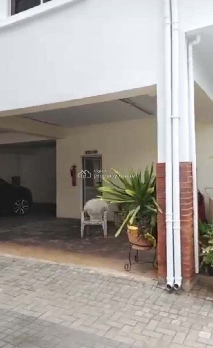 6 Units of 3 Bedrooms Flats with Bq Each and 3 Bedrooms Penthouse, Onikoyi, Ikoyi, Lagos, Block of Flats for Sale