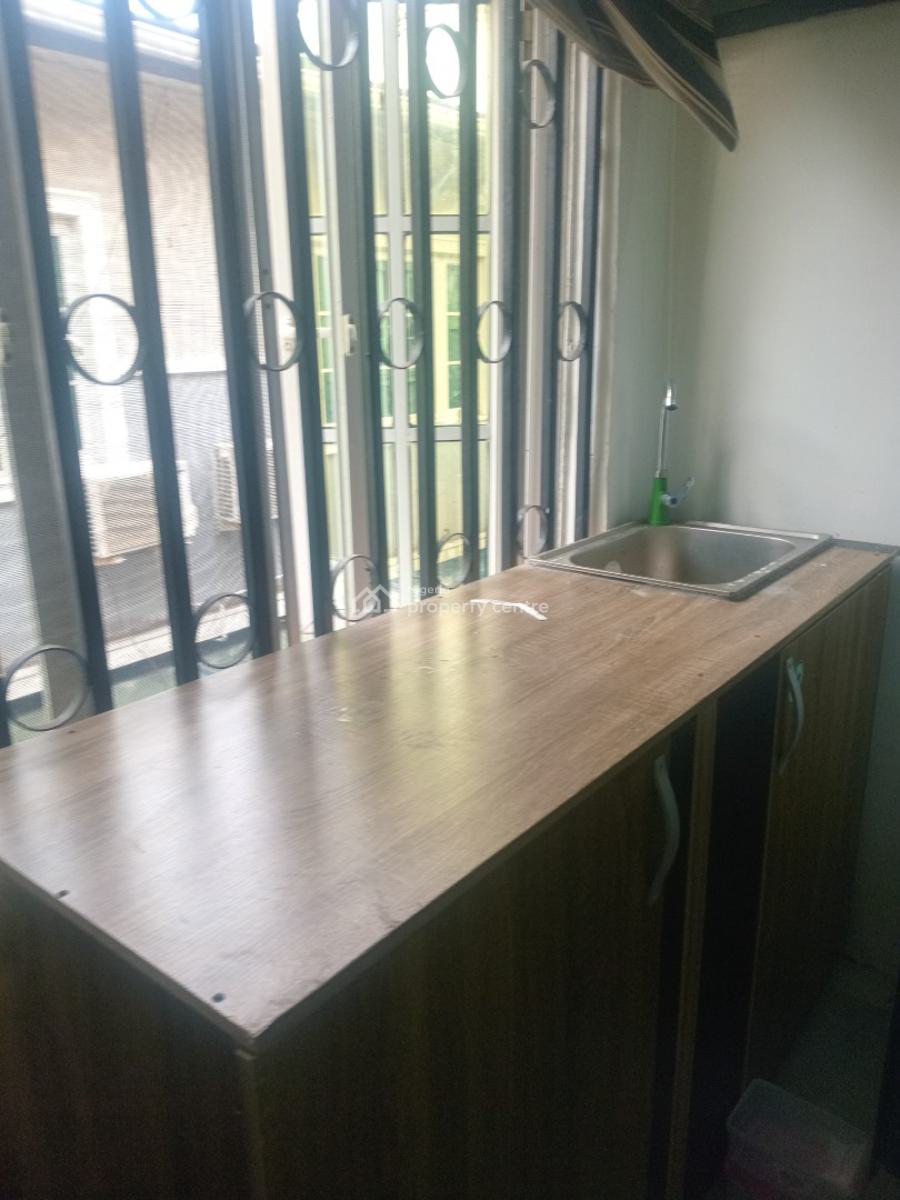 a Luxurious Furnished Apartment with Studio Kitchen and 24hours Light, Paradise 3 Estate Chevron Drive, Lekki, Lagos, Self Contain (single Rooms) for Rent