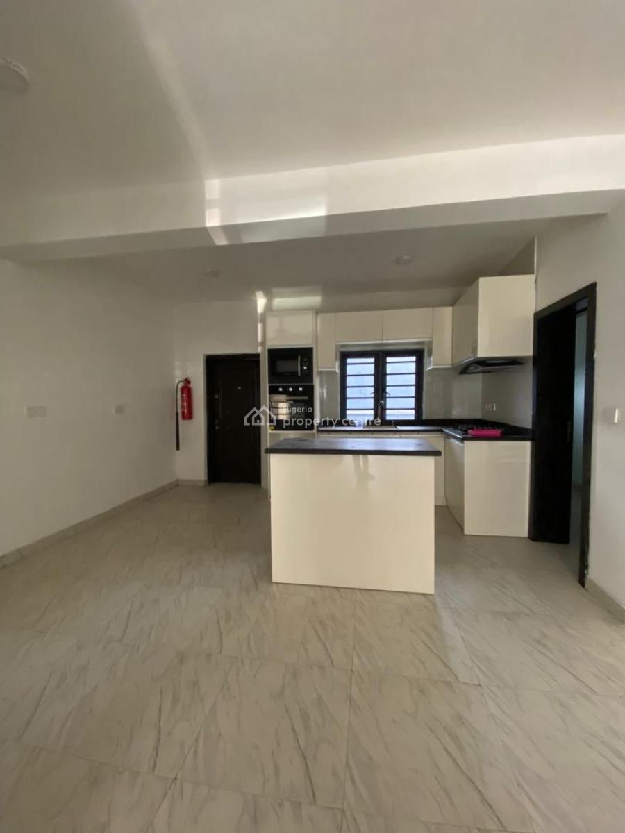 Cozy 2 Bedroom Apartment, Green Bay Estates, Mobile Road, Ikota, Lekki, Lagos, Flat / Apartment for Sale