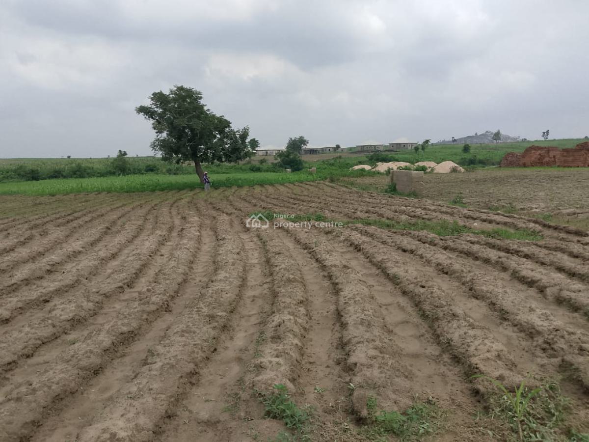 1 Hectares Facing Express Way Available, Keffi, Nasarawa, Mixed-use Land for Sale