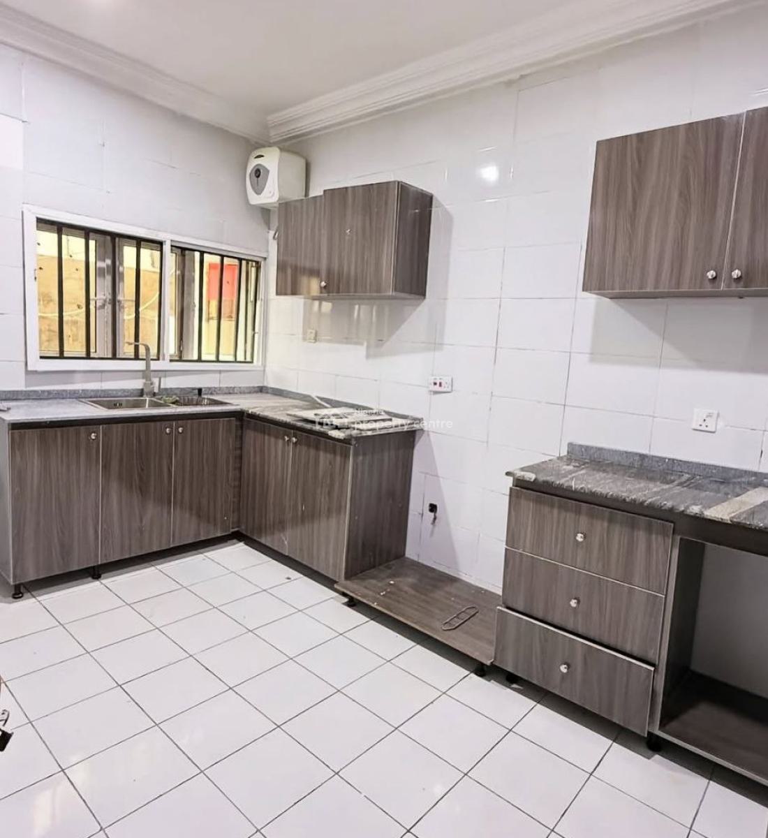 4 Bedrooms Terrace Duplex with a Bq, Guzape District, Abuja, Terraced Duplex for Rent