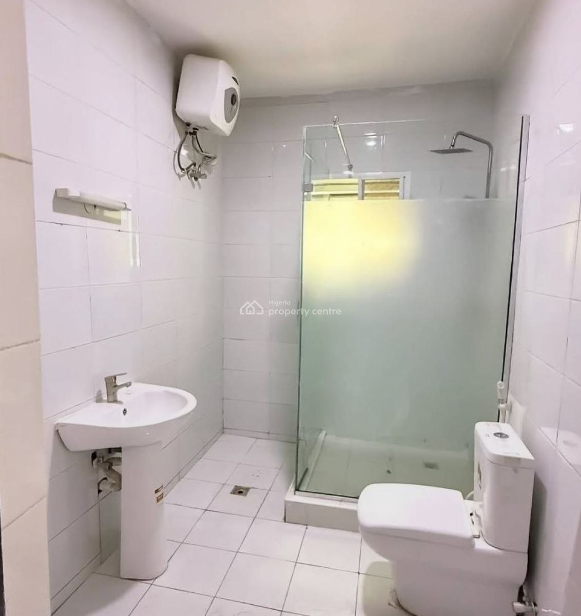 4 Bedrooms Terrace Duplex with a Bq, Guzape District, Abuja, Terraced Duplex for Rent