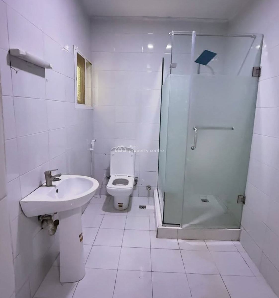 4 Bedrooms Terrace Duplex with a Bq, Guzape District, Abuja, Terraced Duplex for Rent