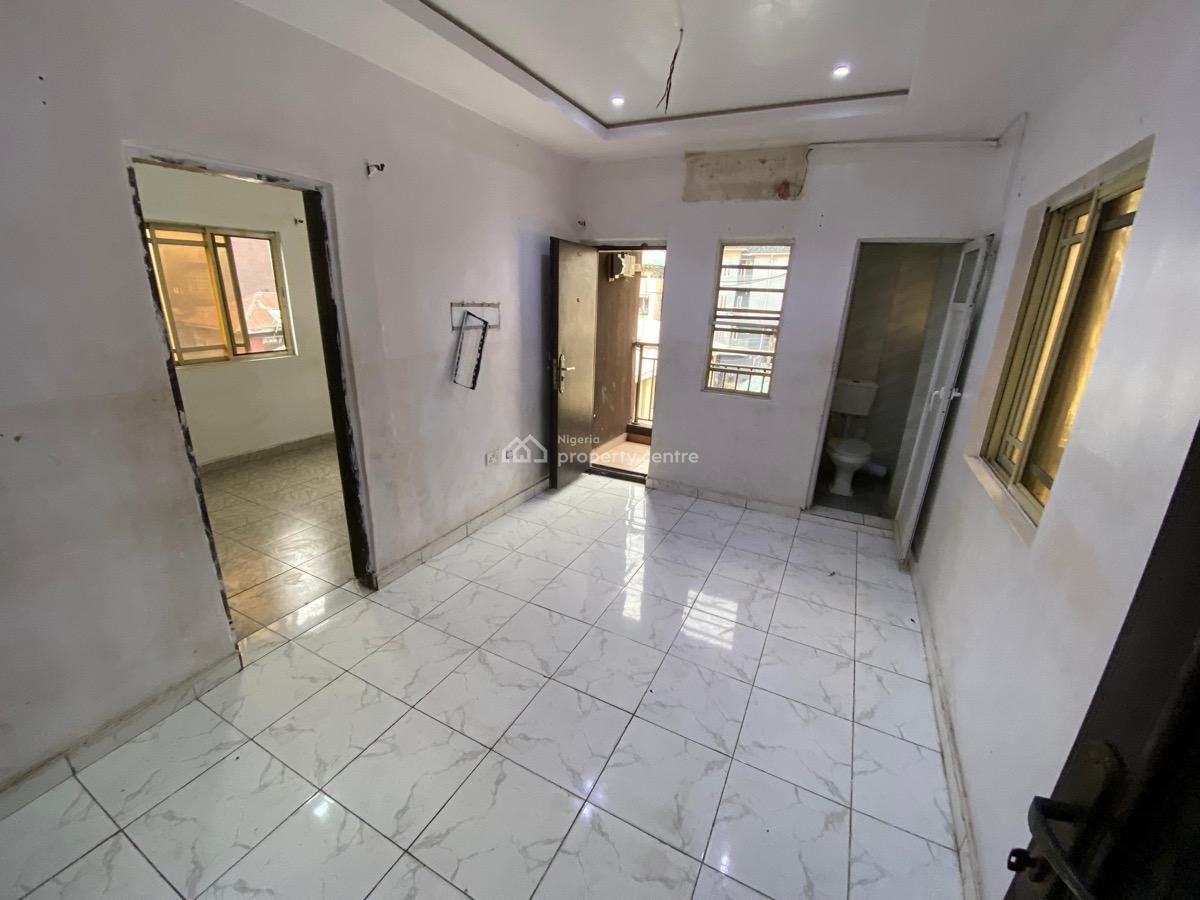 Lovely Miniflat, Old Yaba Road, Adekunle, Yaba, Lagos, Mini Flat (room and Parlour) for Rent