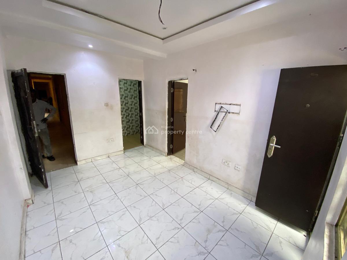 Lovely Miniflat, Old Yaba Road, Adekunle, Yaba, Lagos, Mini Flat (room and Parlour) for Rent