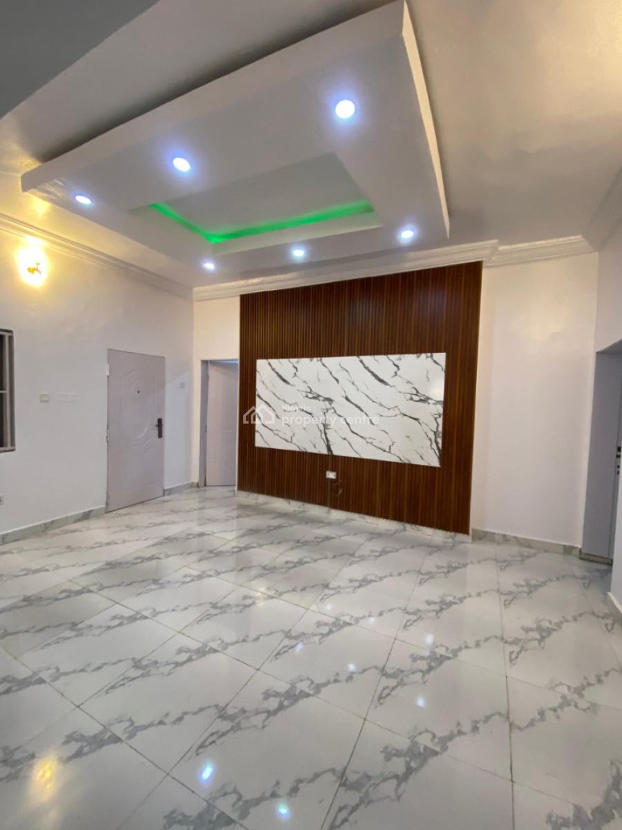 2 Bedroom Flat Apartment in a Beautiful Environment, Lekki Phase 1, Lekki, Lagos, Flat / Apartment for Sale
