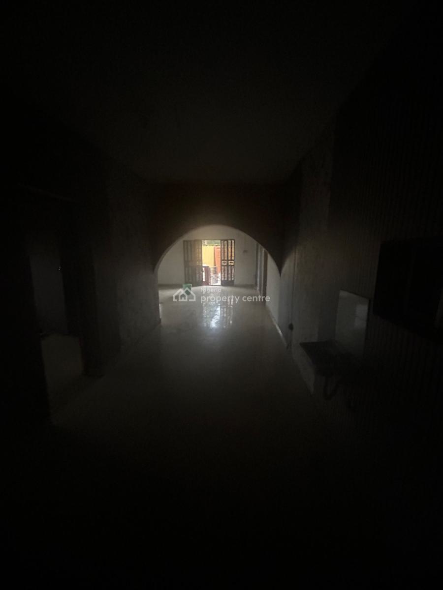 Spacious 3 Beedroom Flat, Akowonjo, Alimosho, Lagos, Flat / Apartment for Rent