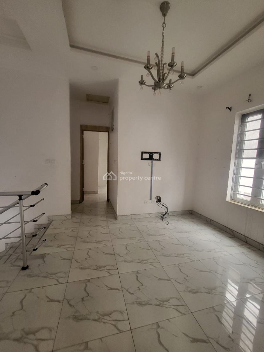 Specious Well Built 4 Bedroom Semi Detached Duplex with Bq, Chevron Lekki Lagos, Lekki, Lagos, Semi-detached Duplex for Rent