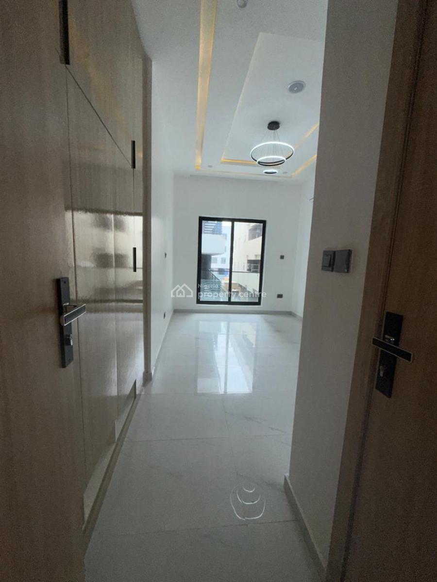 2 Bedroom Apartment, Lekki Phase 1, Lekki, Lagos, Flat / Apartment for Sale