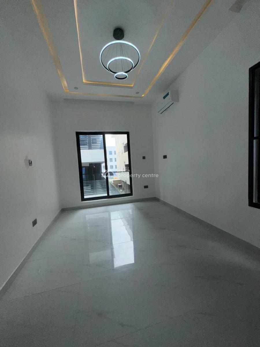 2 Bedroom Apartment, Lekki Phase 1, Lekki, Lagos, Flat / Apartment for Sale