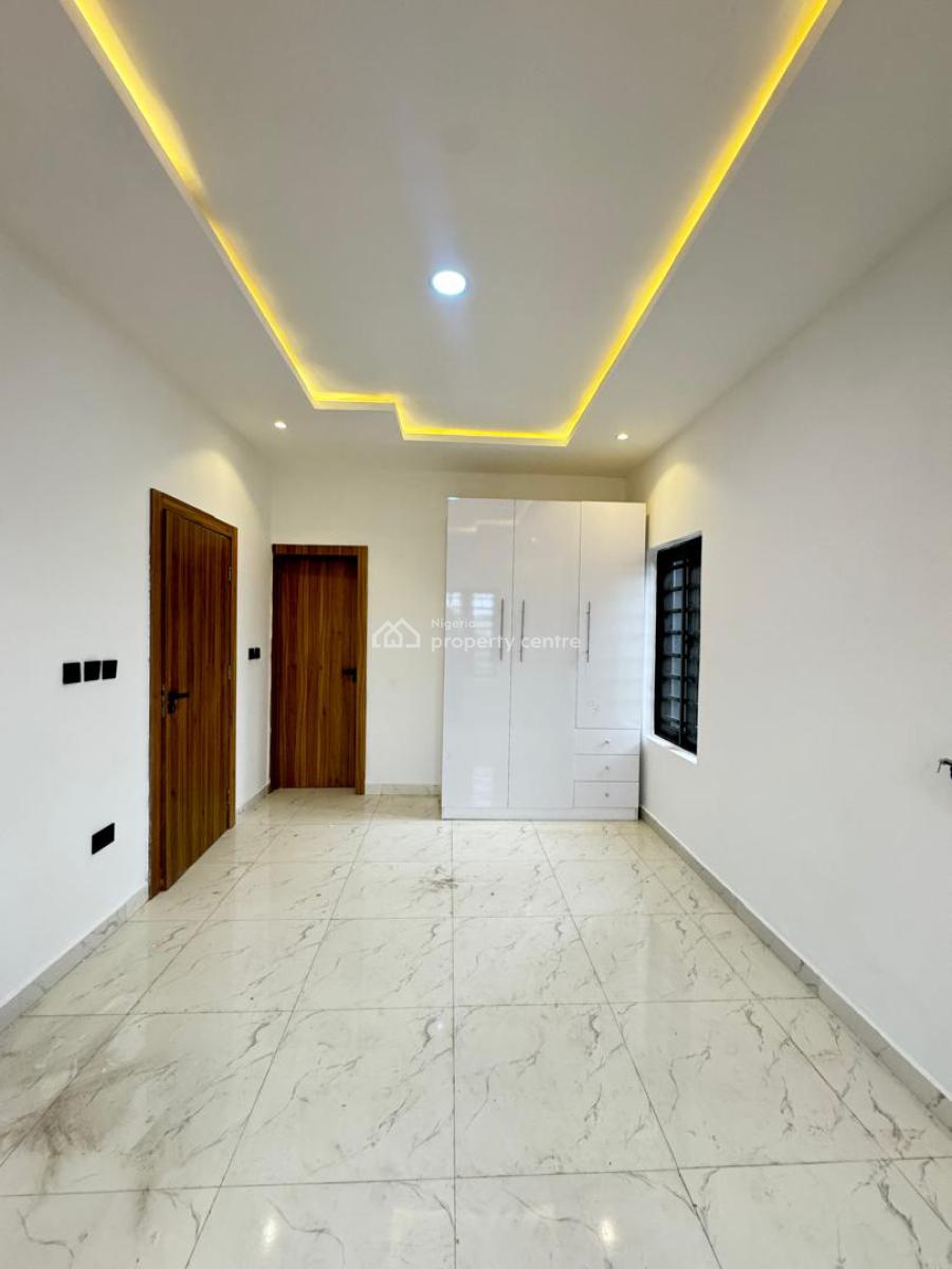 2 Bedrooms Apartment + Bq, Lekki Phase 1, Lekki, Lagos, Flat / Apartment for Sale