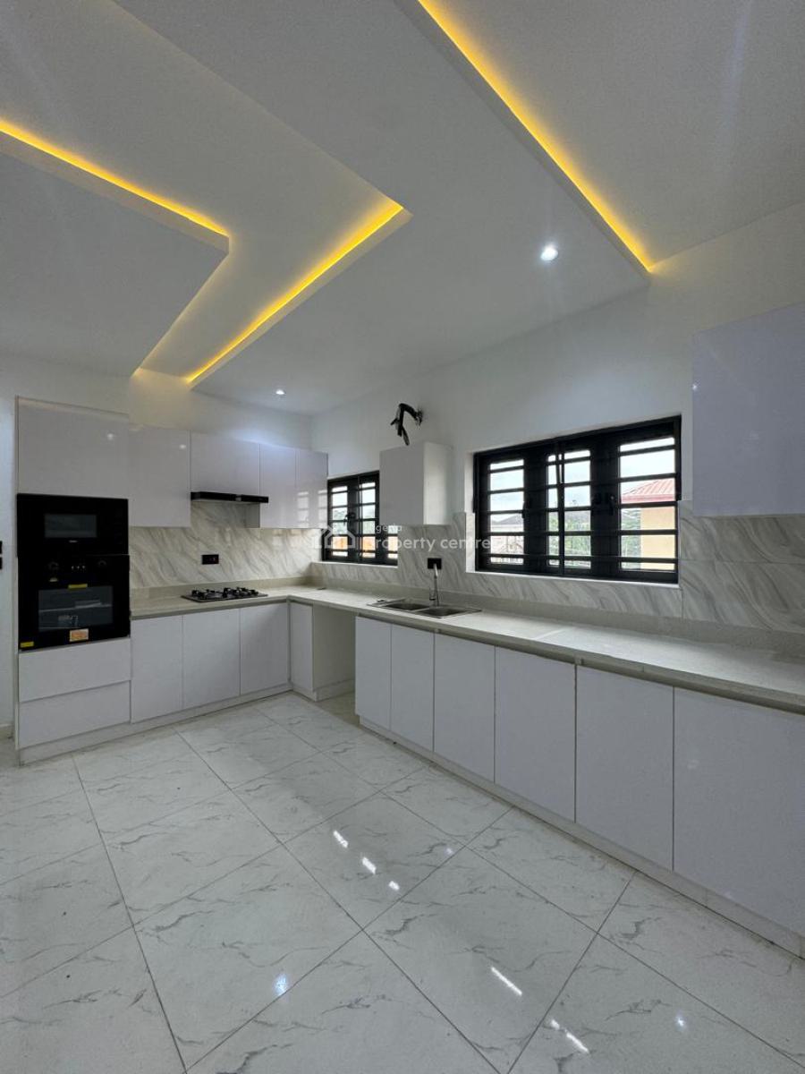 2 Bedrooms Apartment + Bq, Lekki Phase 1, Lekki, Lagos, Flat / Apartment for Sale