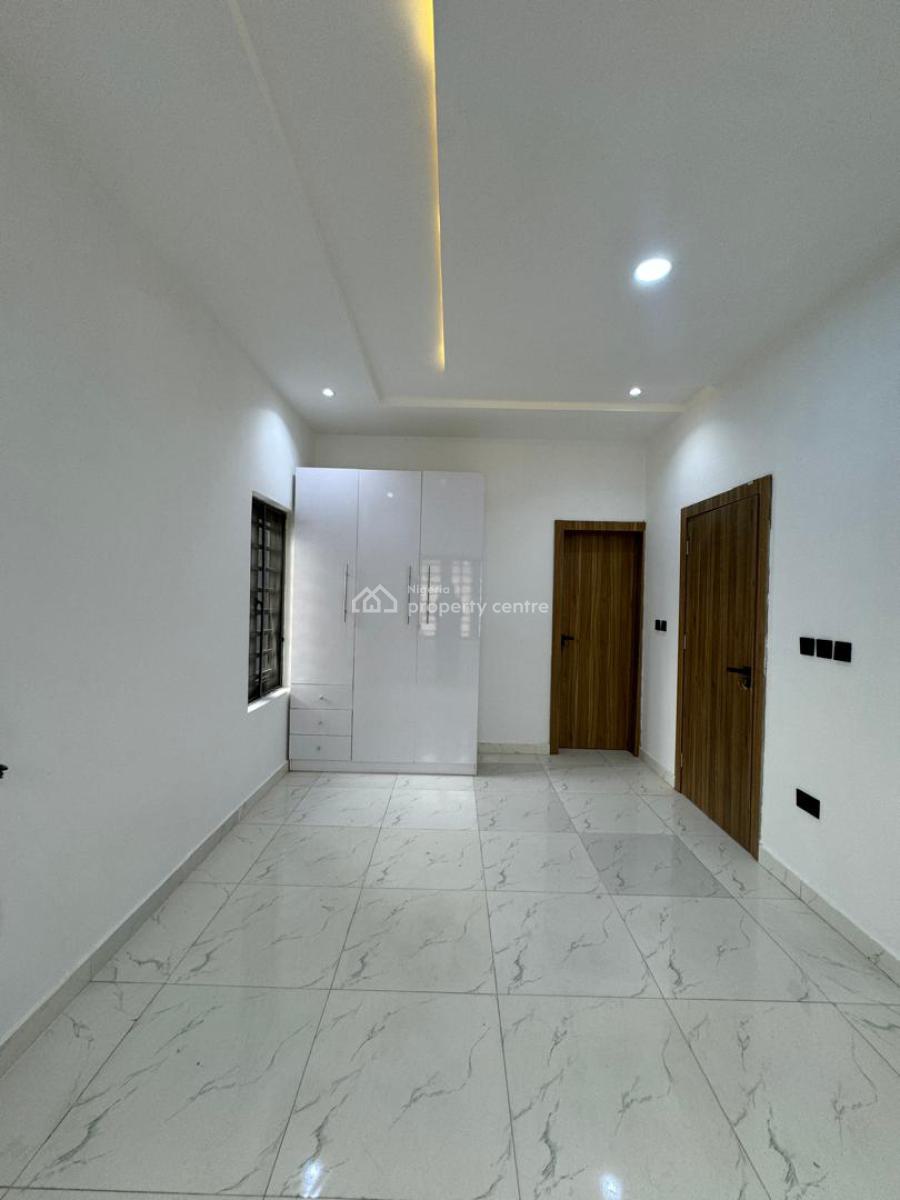2 Bedrooms Apartment + Bq, Lekki Phase 1, Lekki, Lagos, Flat / Apartment for Sale
