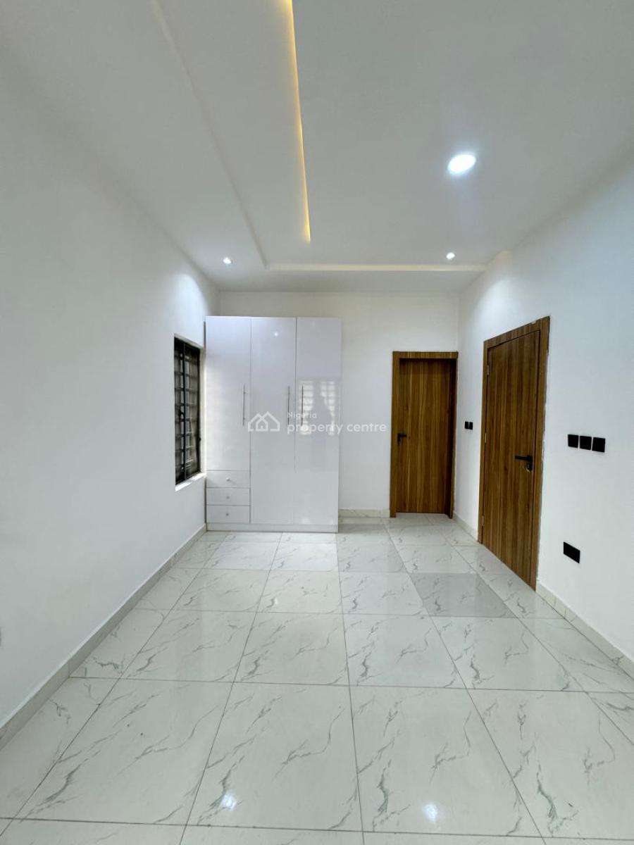 2 Bedrooms Apartment + Bq, Lekki Phase 1, Lekki, Lagos, Flat / Apartment for Sale