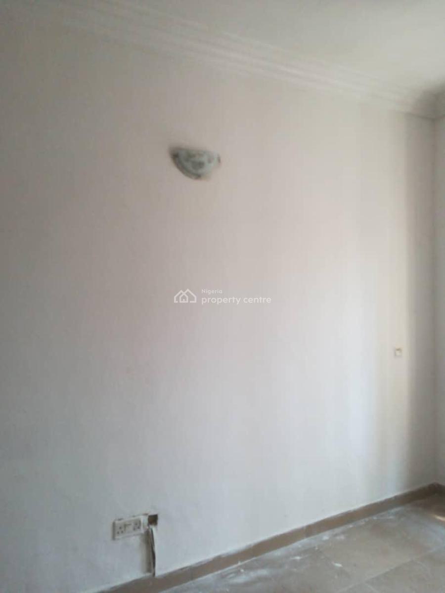 1 First Floor Miniflat (bedroom, Living Room, Bathroom, Separate Kitchen & Guest Toilet), Mobil Road, Lekki, Lagos, Mini Flat (room and Parlour) for Rent