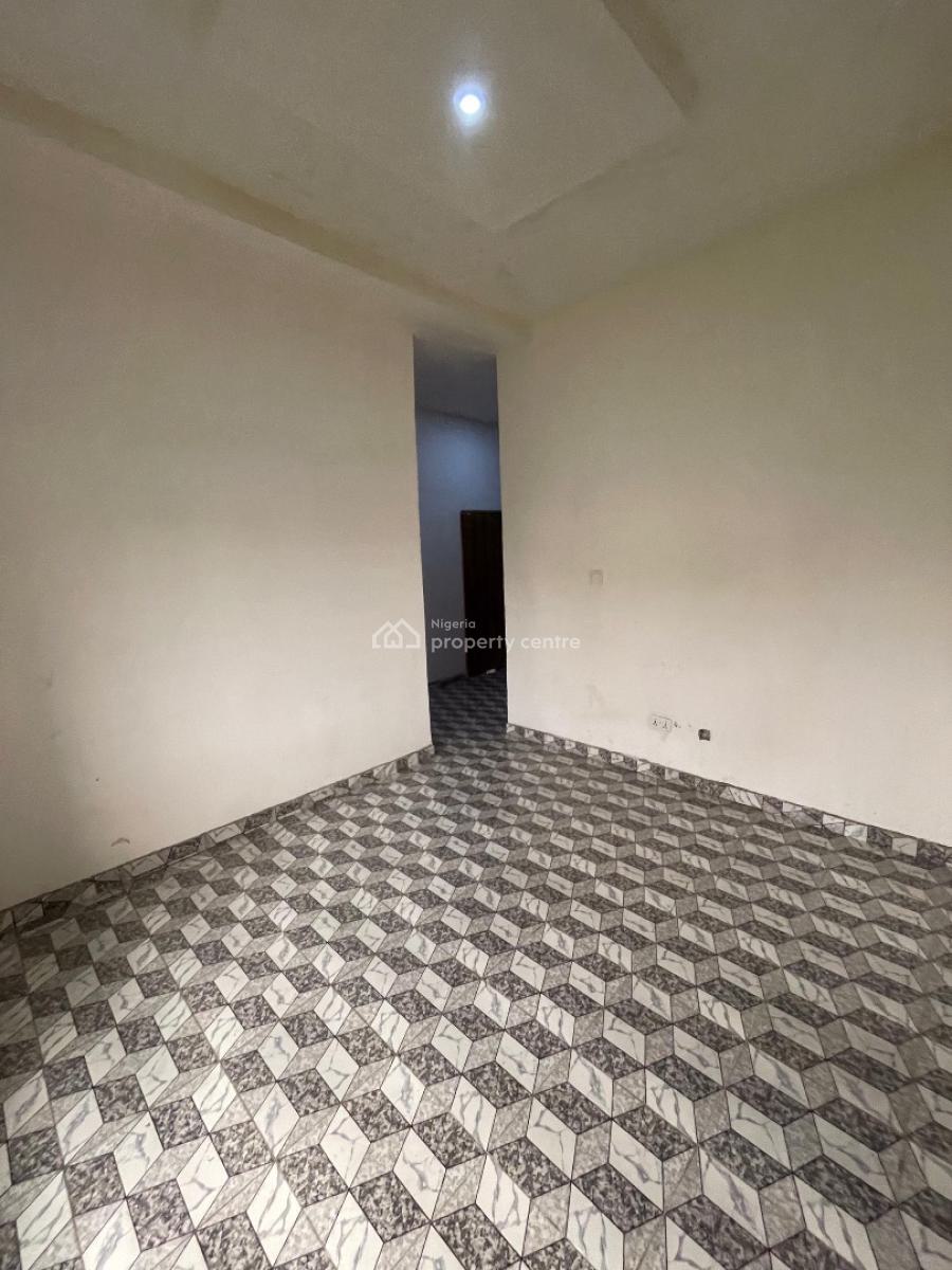 Spacious 3 Bedroom Apartment in Serene Location, Gbagada, Lagos, Flat / Apartment for Sale
