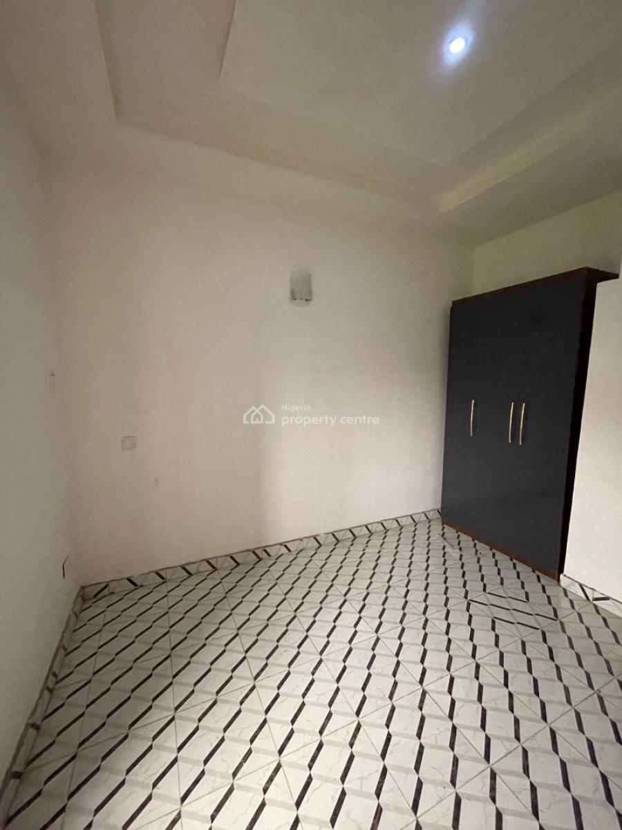 Spacious 3 Bedroom Apartment in Serene Location, Gbagada, Lagos, Flat / Apartment for Sale