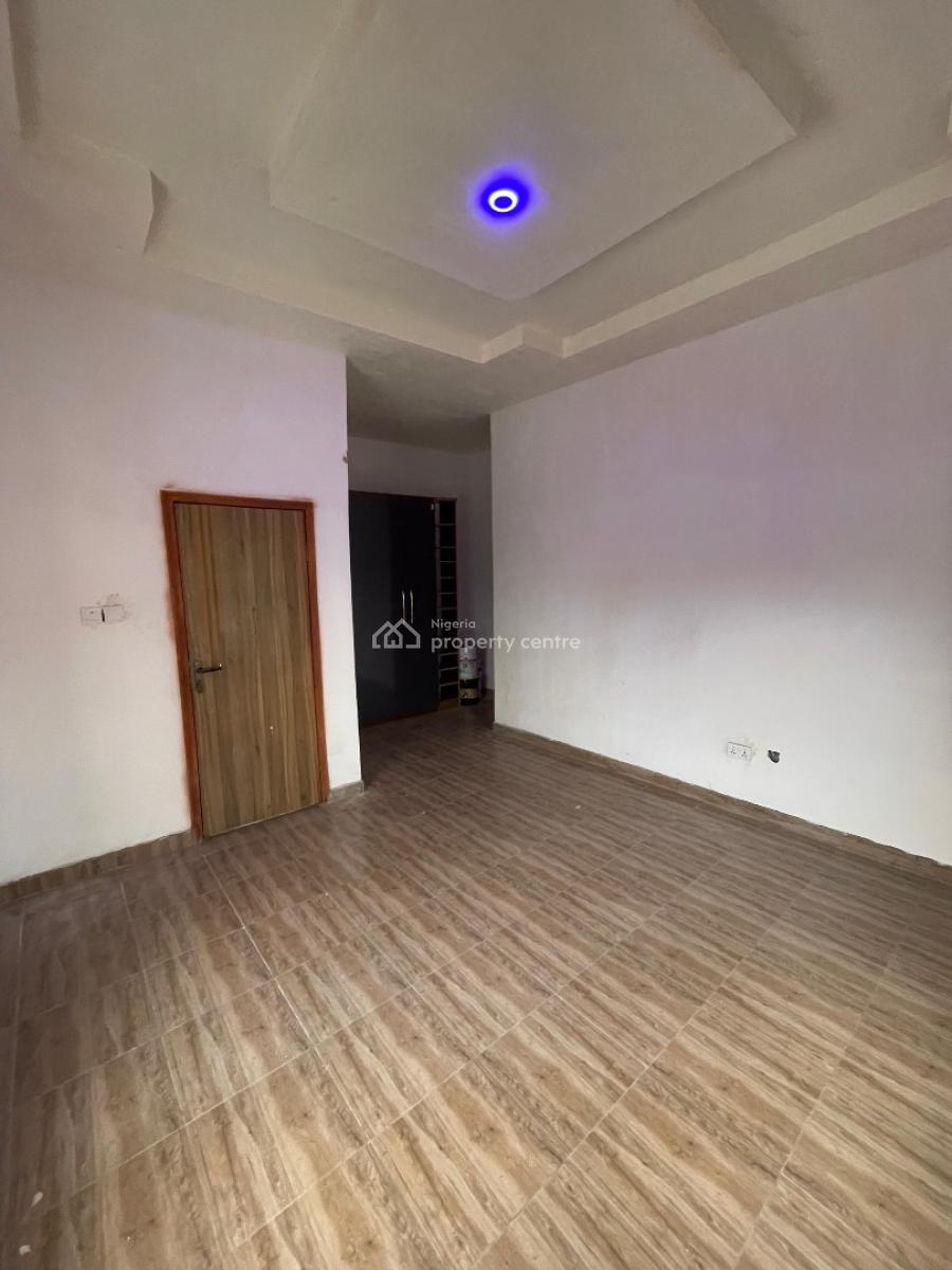 Spacious 3 Bedroom Apartment in Serene Location, Gbagada, Lagos, Flat / Apartment for Sale