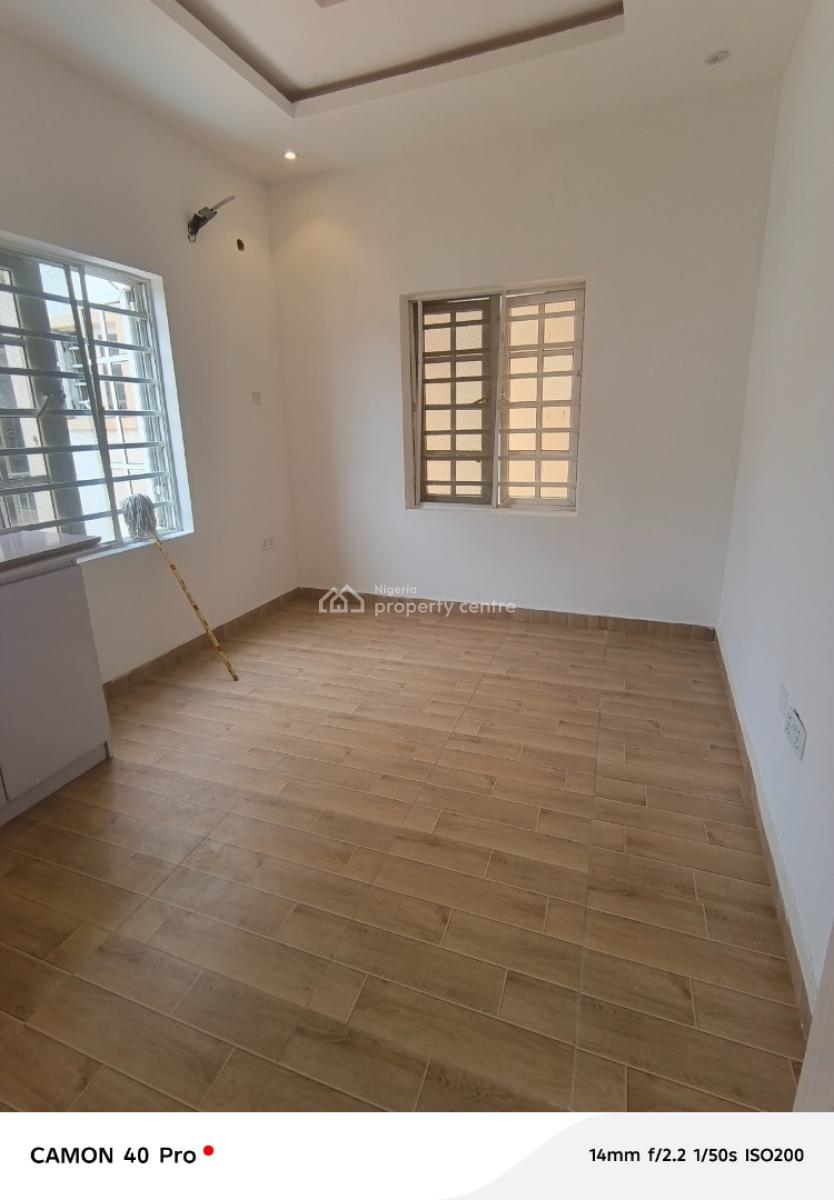 a Room Selfcon with Inner Kitchen, Mobolaji Johnson Estate, Lekki Phase 1, Lekki, Lagos, Self Contain (single Rooms) for Rent