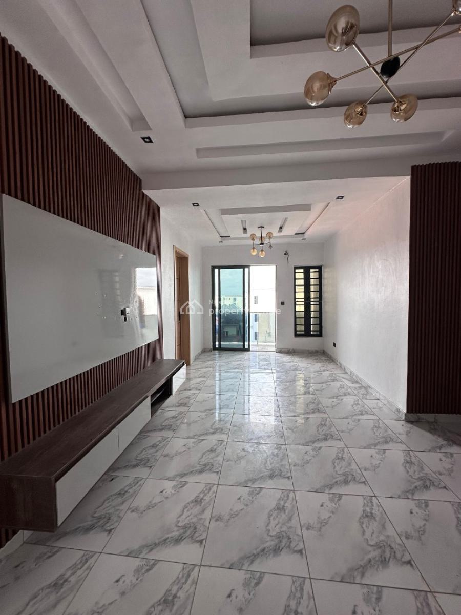 2 Bedroom Apartment with a Gym and Swimming Pool, Illasan, Lekki, Lagos, Flat / Apartment for Rent