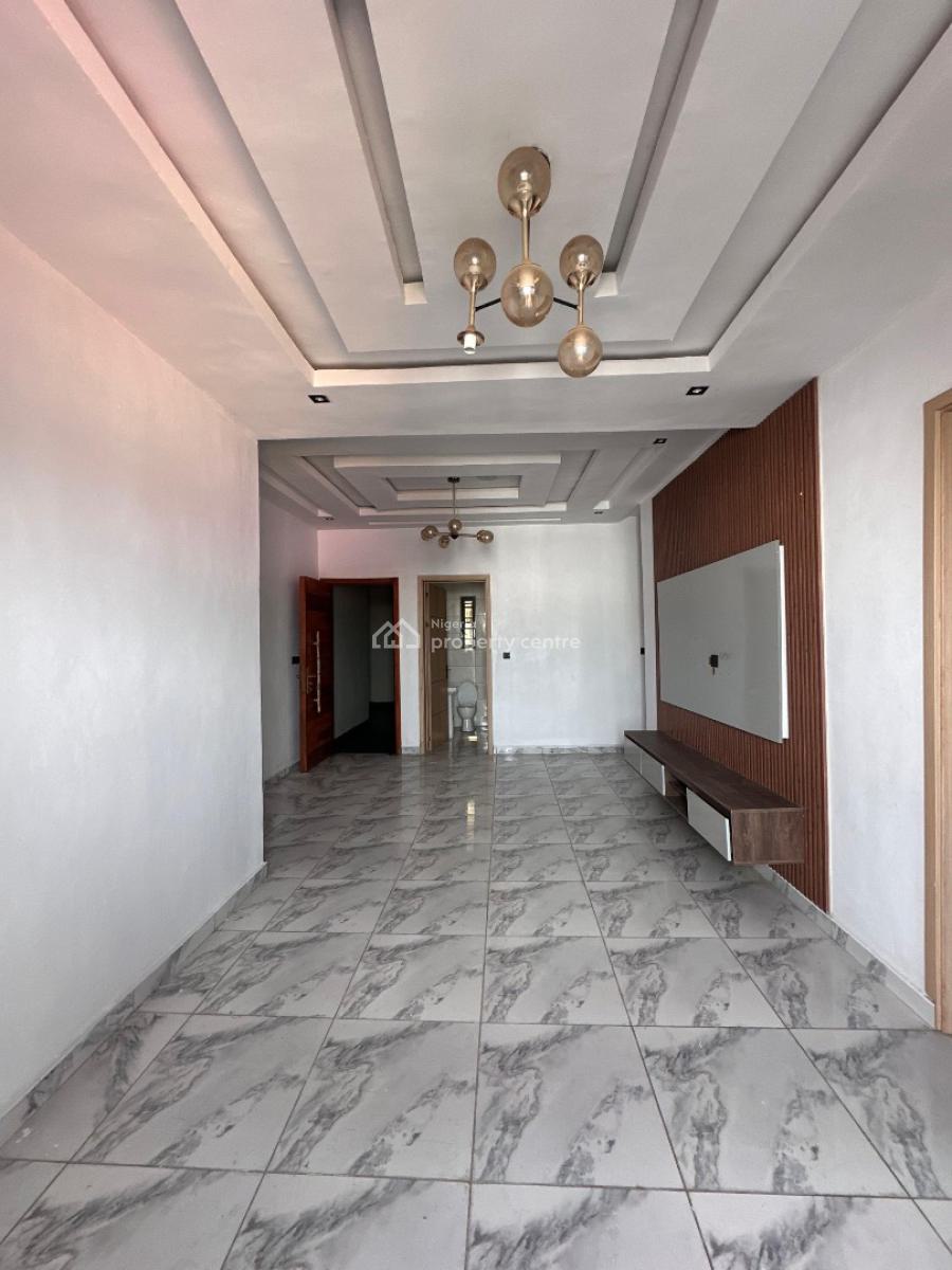 2 Bedroom Apartment with a Gym and Swimming Pool, Illasan, Lekki, Lagos, Flat / Apartment for Rent