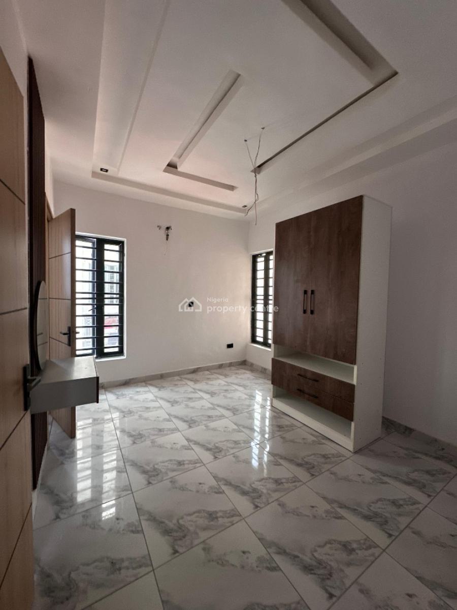 2 Bedroom Apartment with a Gym and Swimming Pool, Illasan, Lekki, Lagos, Flat / Apartment for Rent