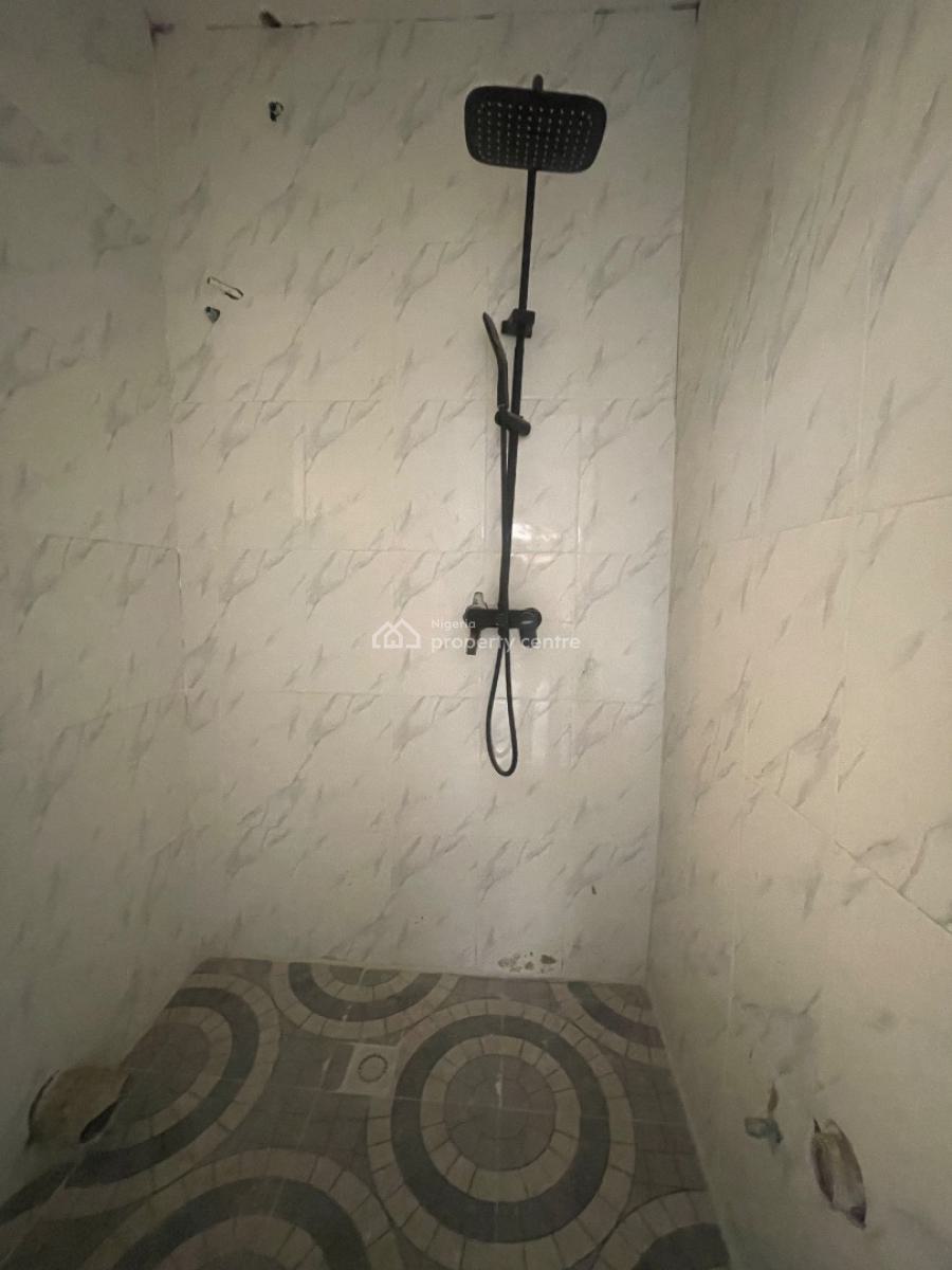 2 Bedroom Apartments, Alagomeji, Yaba, Lagos, Flat / Apartment for Rent