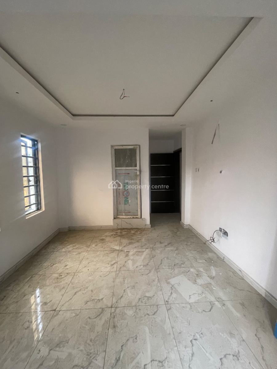 2 Bedroom Apartments, Alagomeji, Yaba, Lagos, Flat / Apartment for Rent
