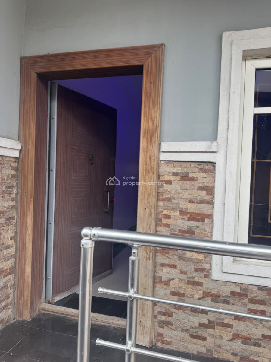 Must Go Today: a Super Nice and Spacious 2 Bedrooms Apartment, Off Admiralty Way, Lekki Phase 1, Lekki, Lagos, Flat / Apartment for Rent