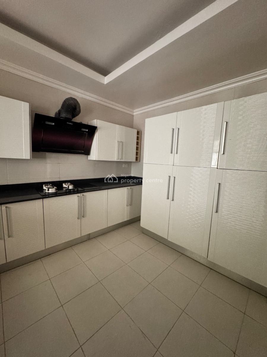 Fully Serviced 2 Bedroom Apartment, Lekki Phase 1, Lekki, Lagos, Flat / Apartment for Rent