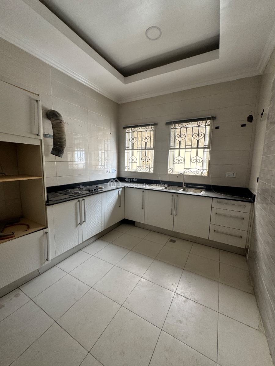 Fully Serviced 3 Bedroom Apartment, Lekki Phase 1, Lekki, Lagos, Flat / Apartment for Rent